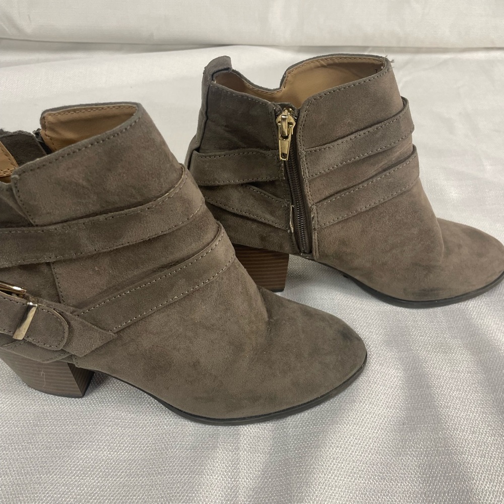 Heeled Ankle Booties -  dark gray brown size 7 - Picture 2 of 7
